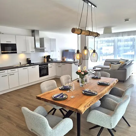 21137 Apartment *